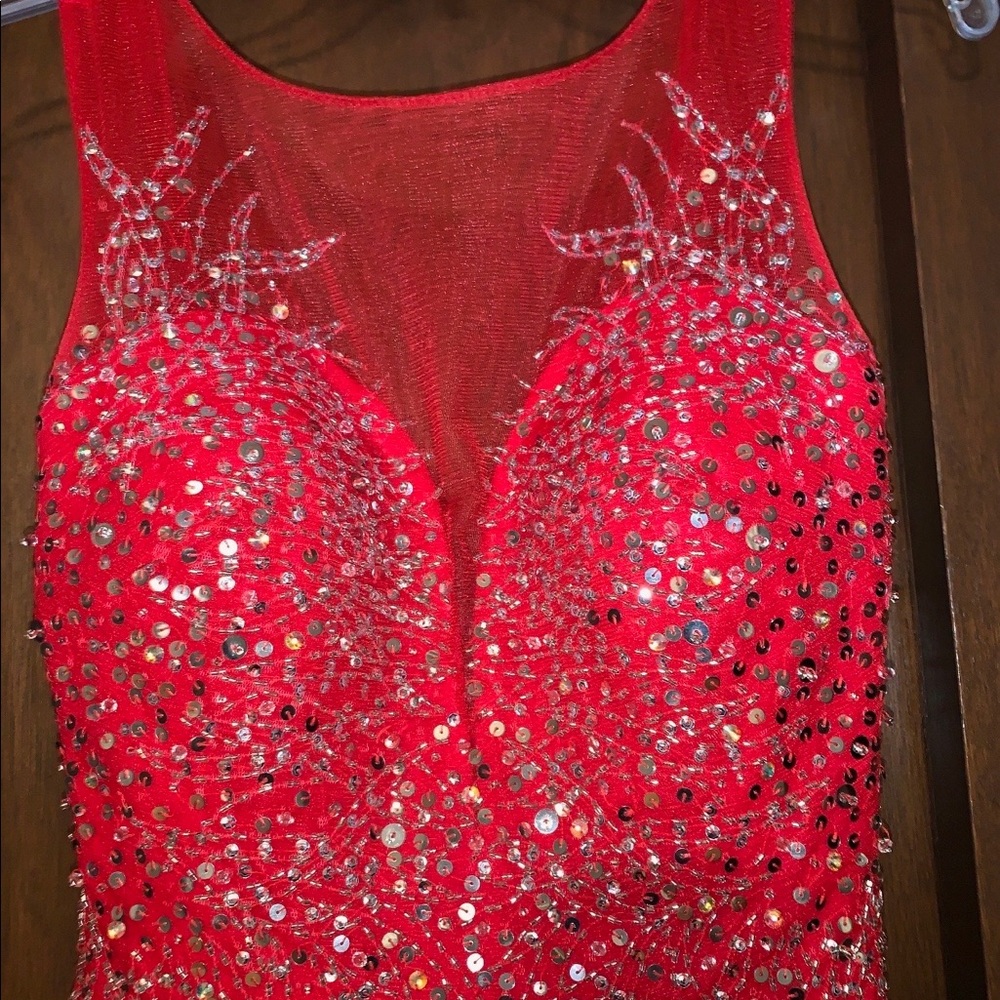 Red bodycon prom dress